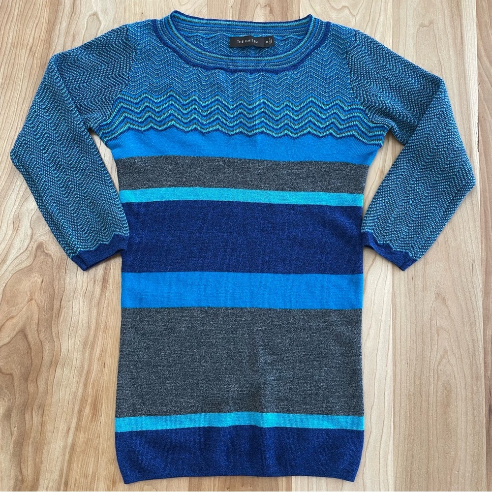 The Limited Women’s XS Blue Chevron Stripe Sweater Merino Wool Mix 3/4 Sleeves